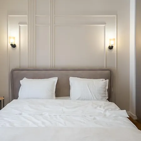 Wheat Of Coffee With King Bed In Ocp