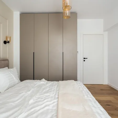 Wheat Of Coffee With King Bed In Ocp Apartament